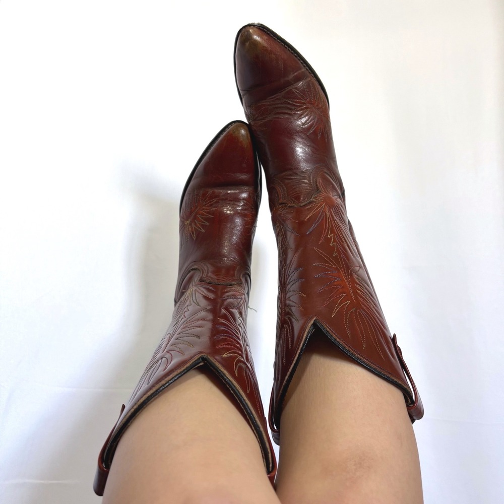 ACME Vintage 70s stunning red leather boots with colorful embroidered design